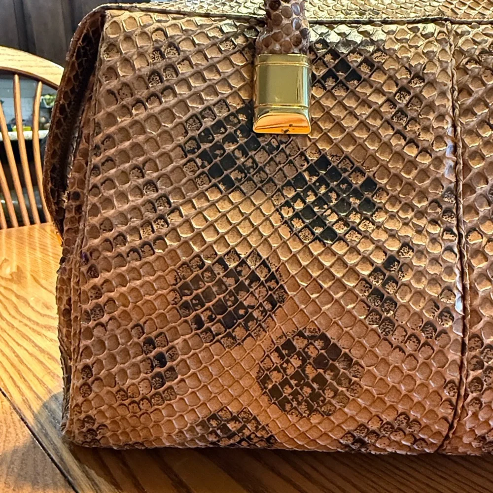 Judith Leiber Python Vintage - Picture 4 of 15